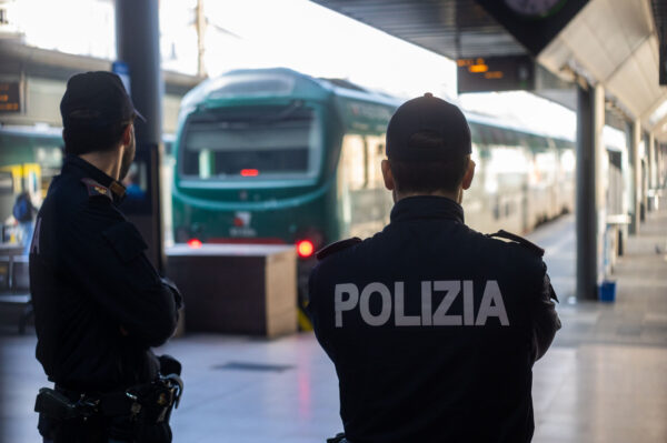 Ascoli Piceno, donna investita e uccisa da treno in stazione Grottammare