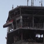 Yemen, raid israeliani contro obbiettivi Houthi: le immagini dell’aeroporto