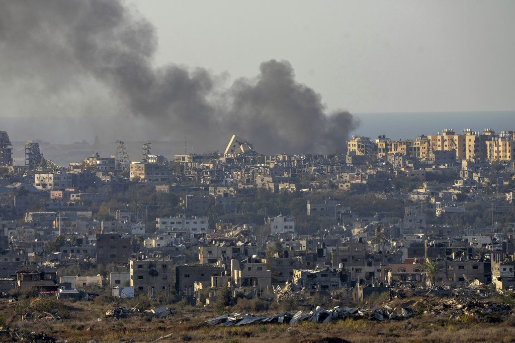 Gaza, Idf colpisce edificio vicino ospedale: “50 morti, anche cinque medici”