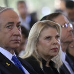 Israele, la procura chiede l’apertura di un’indagine sulla moglie di Netanyahu