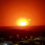 Gaza, enormi esplosioni illuminano il cielo sulla Striscia