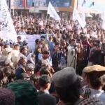 Afghanistan, migliaia di persone in piazza dopo gli attacchi aerei del Pakistan