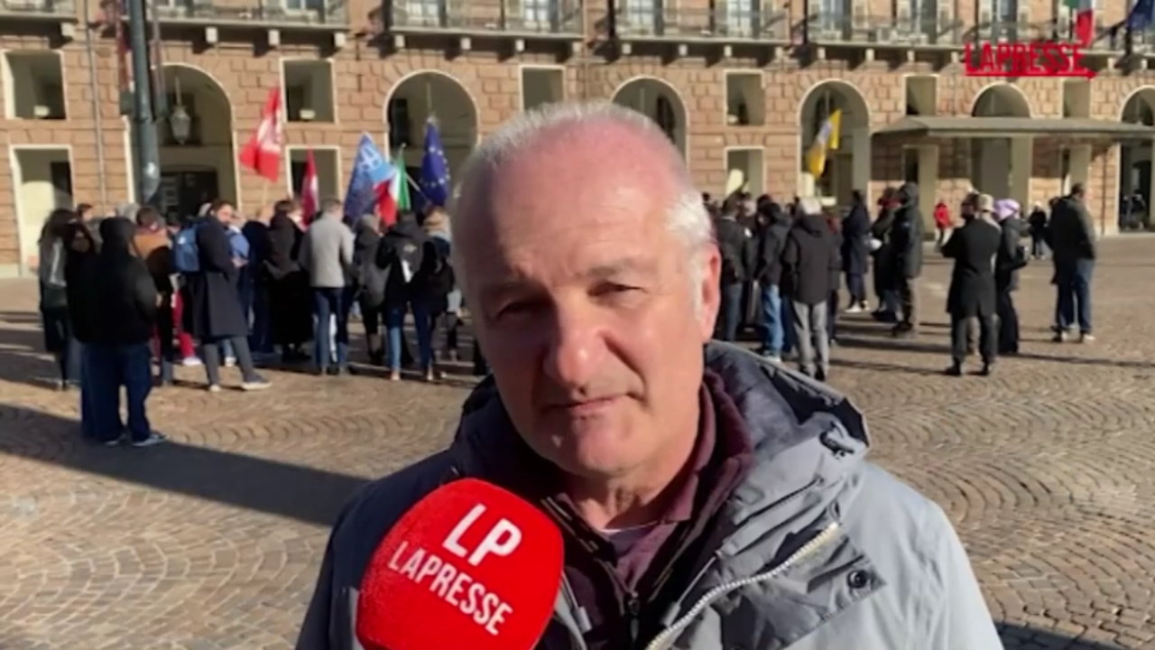 Sit in a Torino per Cecilia Sala, “non restiamo in silenzio”