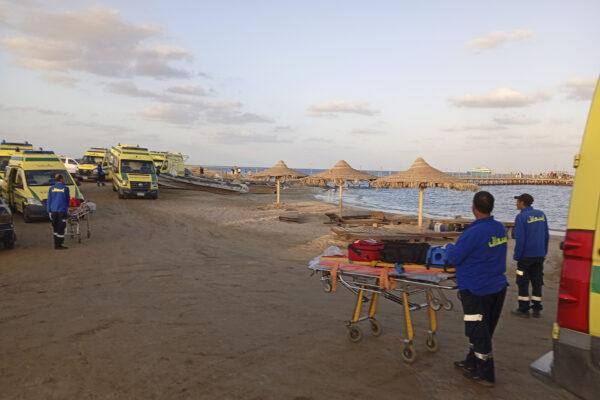 Egitto, due turisti italiani attaccati da squalo a Marsa Alam: uno è morto