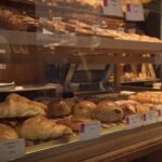 Schizza il prezzo del burro, a rischio i croissant francesi: l’allarme