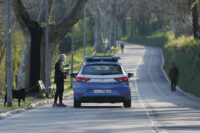 Emergenza Covid 19, gente nelle strade durante il blocco