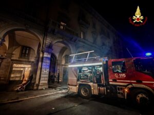 Torino, incendio in un appartamento in centro: morta ragazza di 25 anni