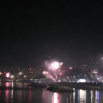 Capodanno 2025, i fuochi d’artificio illuminano Napoli