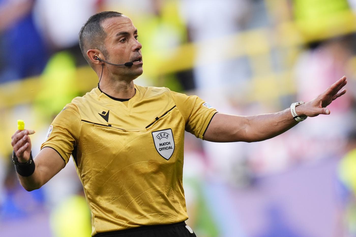 Serie A, gli arbitri della 19esima giornata: a Guida il derby della Capitale