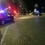 Rimini, accoltella passanti e viene ucciso: indagato carabiniere