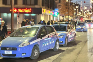 Addetto alla sicurezza ucciso a coltellate in pieno centro a Bergamo