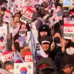 Corea del Sud, manifestazione a Seul pro Yoon: scontri con la polizia