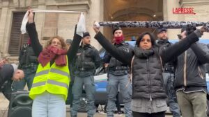 Scuola, la protesta dei docenti di sostegno al MIUR: “Basta precarietà”