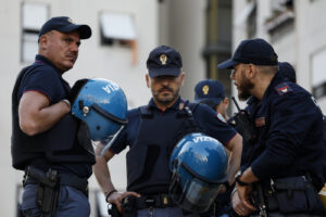 Operazione interforze a Tor Bella Monaca