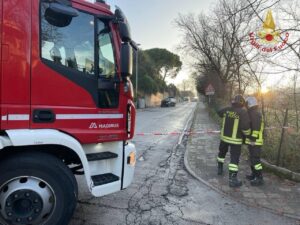 Ancona, incidente stradale provoca due morti e fuga di gas: le vittime sono marito e moglie