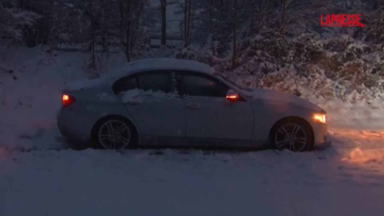 Inghilterra sferzata da pioggia e forti nevicate