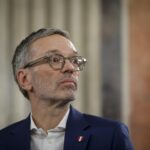 Austria, il leader dell’estrema destra Kickl incaricato di formare governo