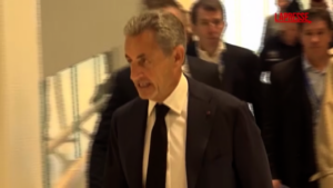 Francia, Sarkozy torna davanti ai giudici per finanziamento libico