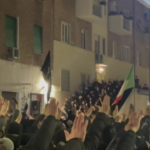 Acca Larentia, un migliaio alla commemorazione: il rito del ‘Presente’ accompagnato dai saluti romani