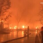 California, incendio a Los Angeles: case a fuoco ad Altadena