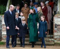 Reali inglesi alla messa di Natale alla chiesa di Santa Maria Maddalena a Sandringham