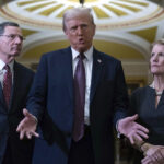 Usa, media: Trump ha presentato piano per 100 ordini esecutivi