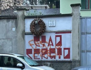 Milano, imbrattato murale dedicato a Ramelli: “Fasci appesi”