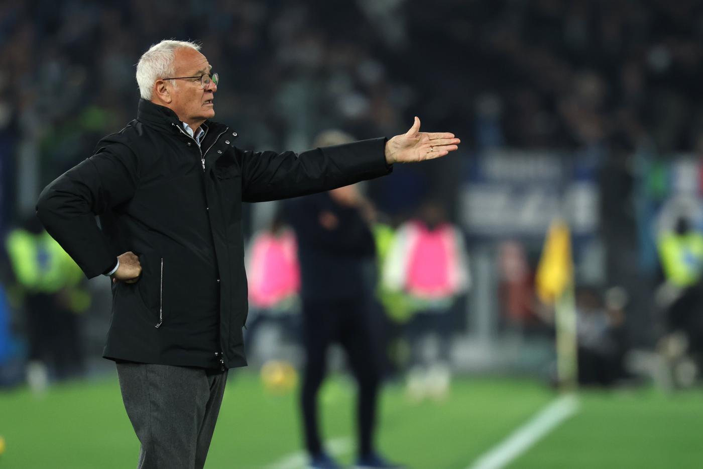 Roma, Ranieri: “Mercato? Cerchiamo giocatori che ci diano un qualcosa in più”