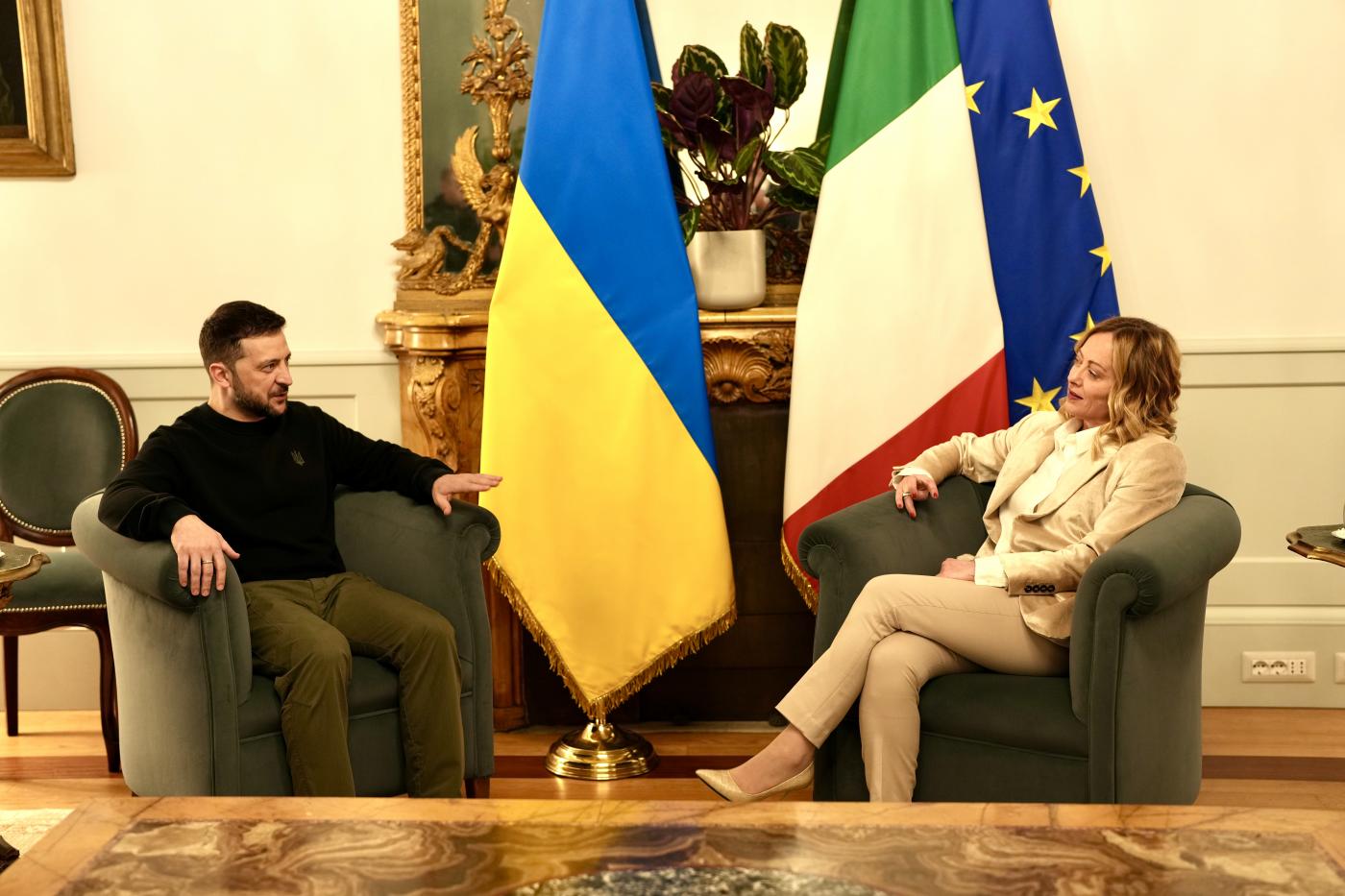 Ucraina, Zelensky in Italia. Oggi l’incontro al Quirinale da Mattarella