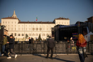 Le misure di sicurezza ed il palco per il concerto di Capodanno a Torino