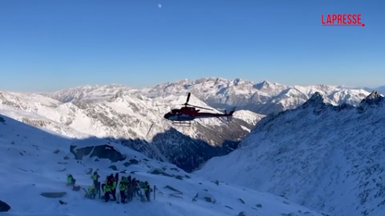 Si cerca ancora il secondo alpinista disperso sull’Adamello, all’opera anche le unità cinofile