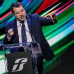 Ritardi treni, Salvini nel mirino delle opposizioni