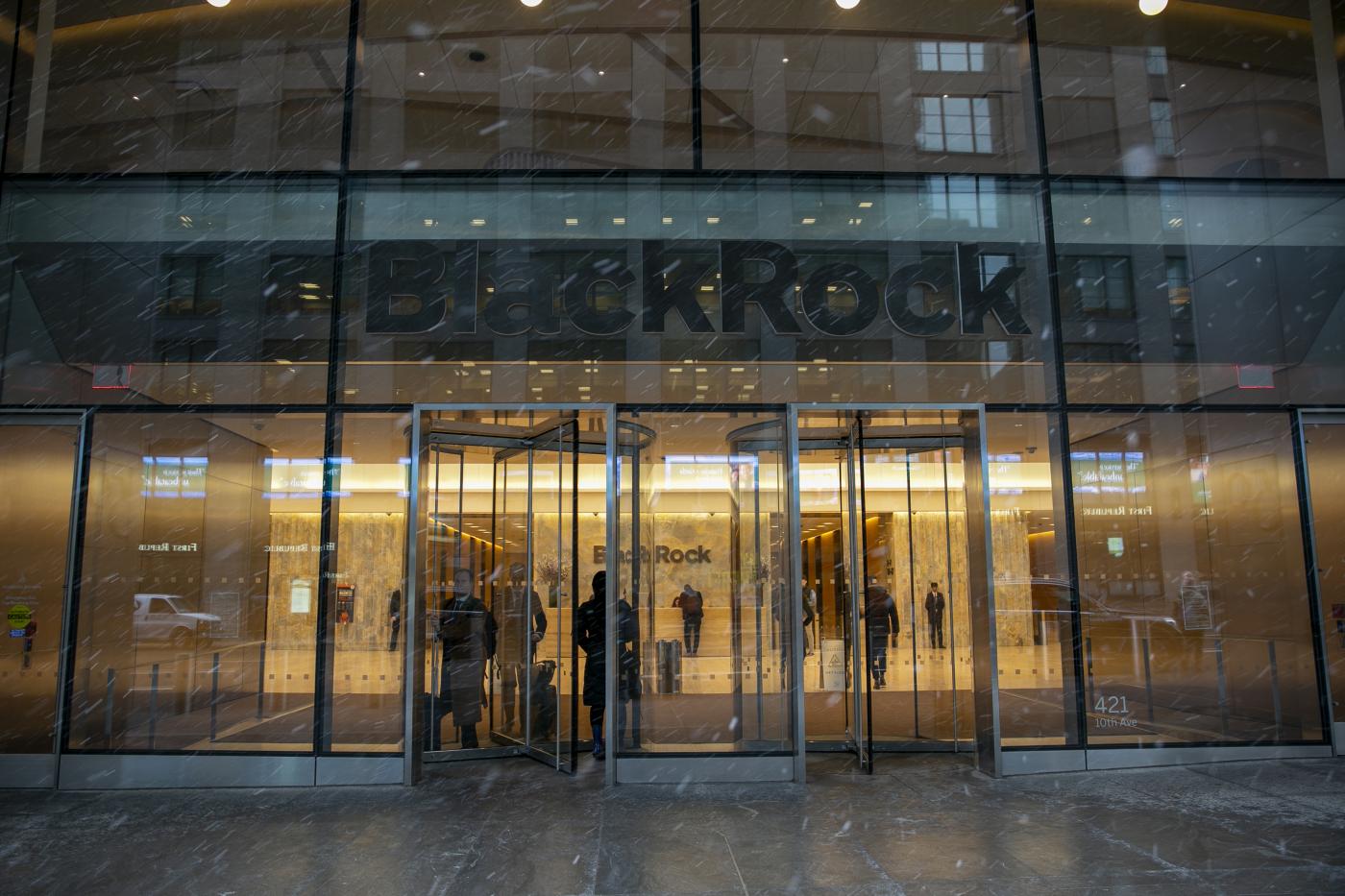 Blackrock chiude il 2024 con un utile oltre i 6,3 miliardi