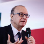 L’idea di Valditara: “Inserire il latino già alle medie”