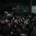 Gaza, attesa accordo cessate il fuoco: palestinesi festeggiano a Deir al-Balah