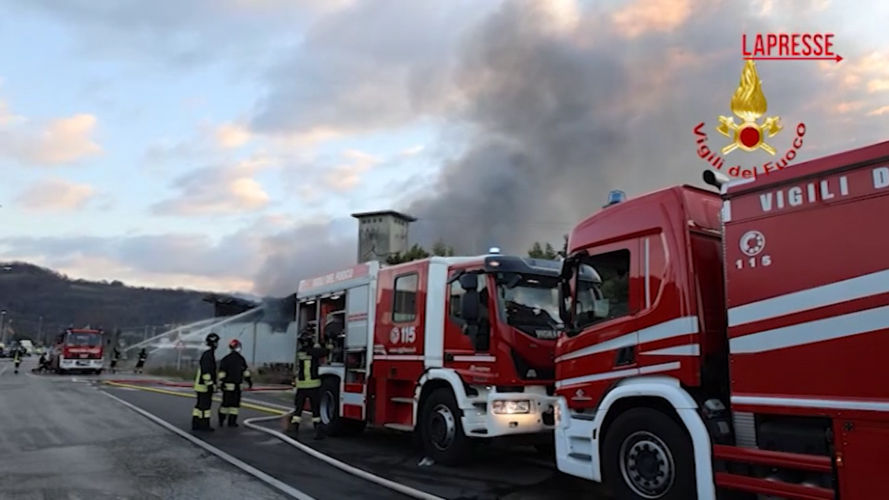 Vicenza: esplosioni multiple in un’azienda di recupero batterie