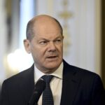 Germania, Scholz attacca Musk: “Mette a rischio democrazia in Europa”