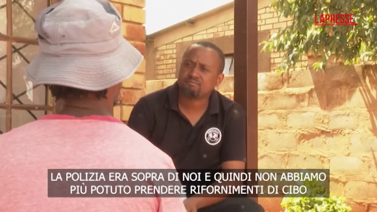 Sudafrica, lavoratore bloccato in miniera dopo operazione polizia: “Era come un film horror”