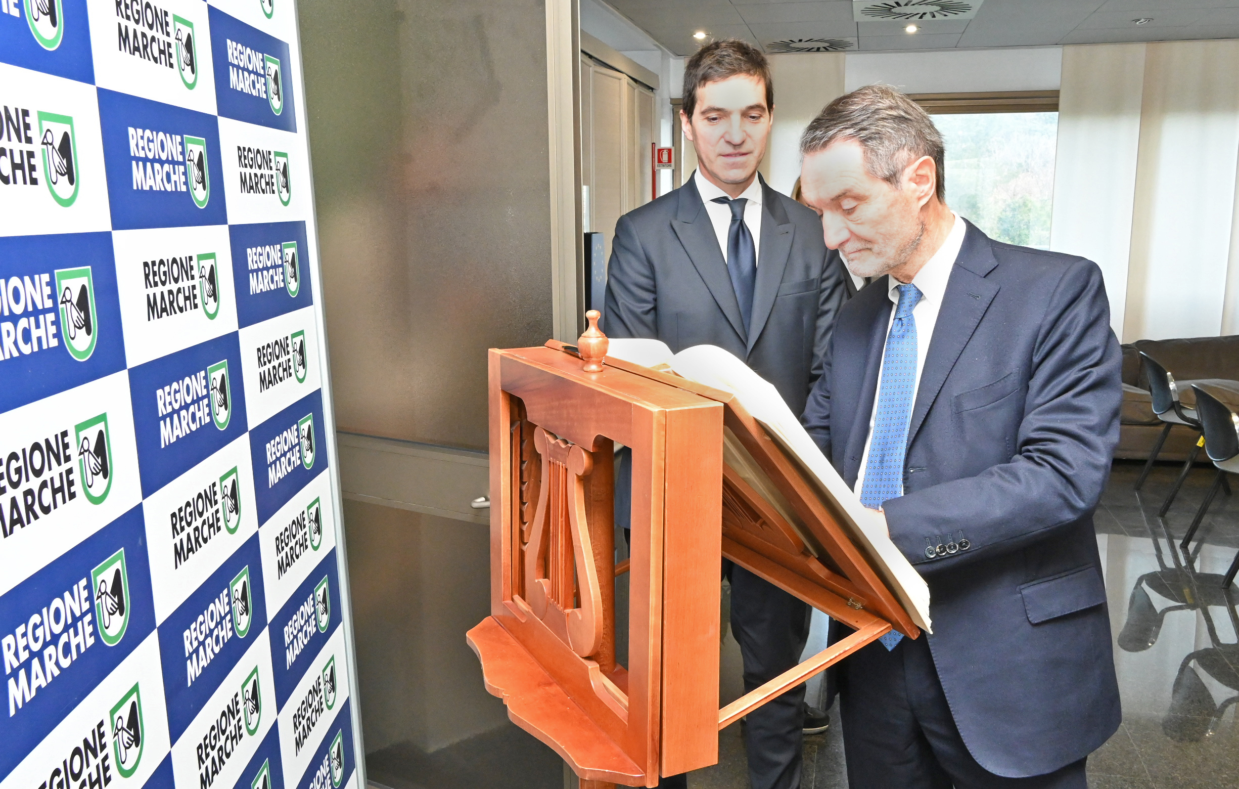 Marche, il presidente della Lombardia Attilio Fontana incontra Francesco Acquaroli Marche, il presidente della Lombardia Attilio Fontana incontra Francesco Acquaroli