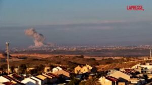 Gaza, colonne di fumo sulla Striscia