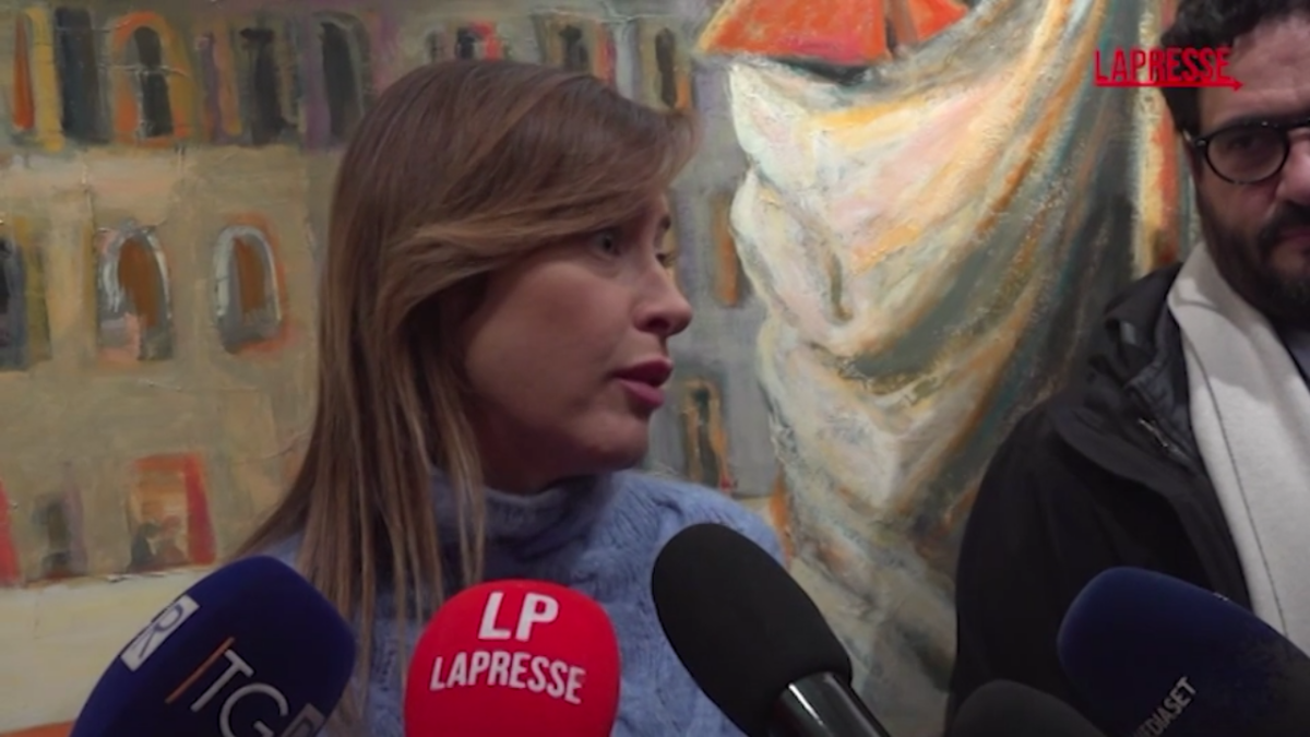 Maria Elena Boschi: “Meloni difende solo le donne che hanno il suo cognome” Maria Elena Boschi: “Meloni difende solo le donne che hanno il suo cognome”