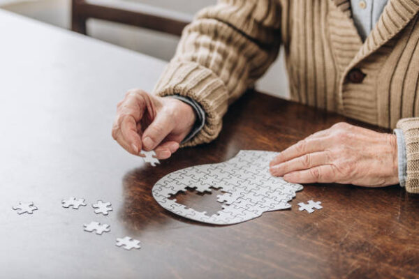 Alzheimer, ricercatori italiani scoprono nuovo gene che causa malattia