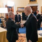 Usa, da Biden grazia preventiva per il dottor Fauci e la commissione che indagò su Capitol Hill