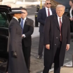 Insediamento Trump, l’arrivo in chiesa con Melania prima del giuramento