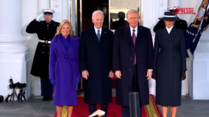 Joe e Jill Biden accolgono i Trump alla Casa Bianca