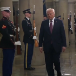 Usa, Donald e Melania Trump arrivano alla Rotonda del Campidoglio