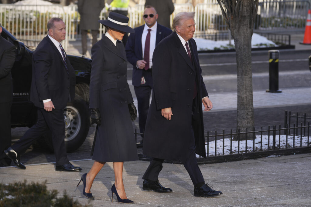 Galleria foto 'Melania Trump, insediamento in grande stile: ecco il look della First Lady' - foto 2