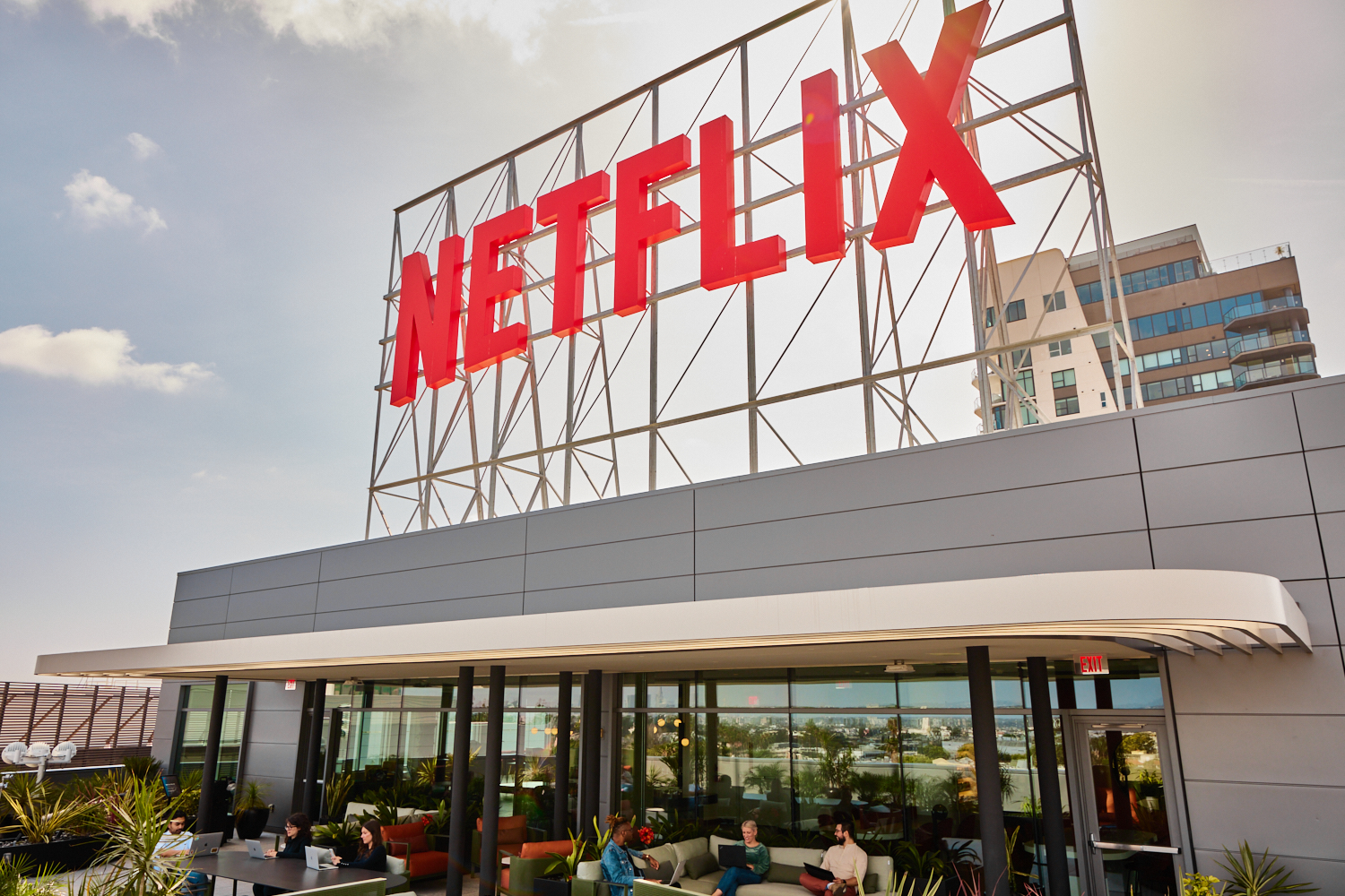 Netflix, previsioni fatturato 2024 a oltre 10 miliardi di dollari