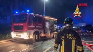 Catania, palazzina crolla dopo esplosione: vigili del fuoco sulla scena