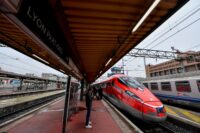 Frecciarossa Milano-Parigi, partito il primo storico treno